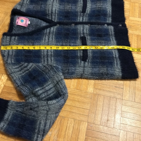 UNIF NWOT - Picture 2 of 9